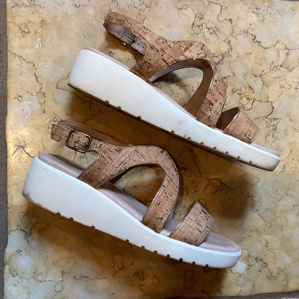 Johnston & Murphy Cora Natural Cork Gold Piped Wedge Comfort Cushioned Sandals - Picture 3 of 10